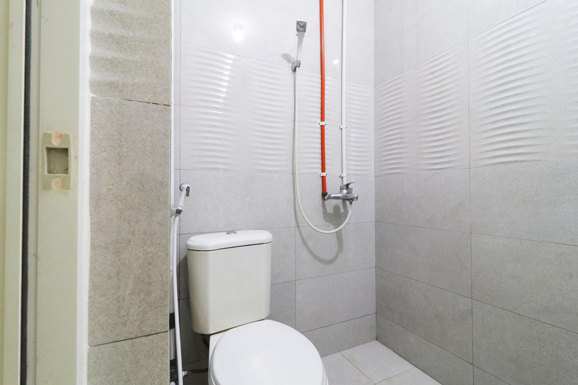 Hotel Alamanda Джакарта Екстер'єр фото
