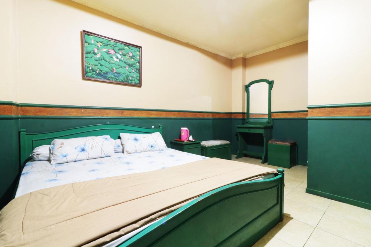Hotel Alamanda Джакарта Екстер'єр фото